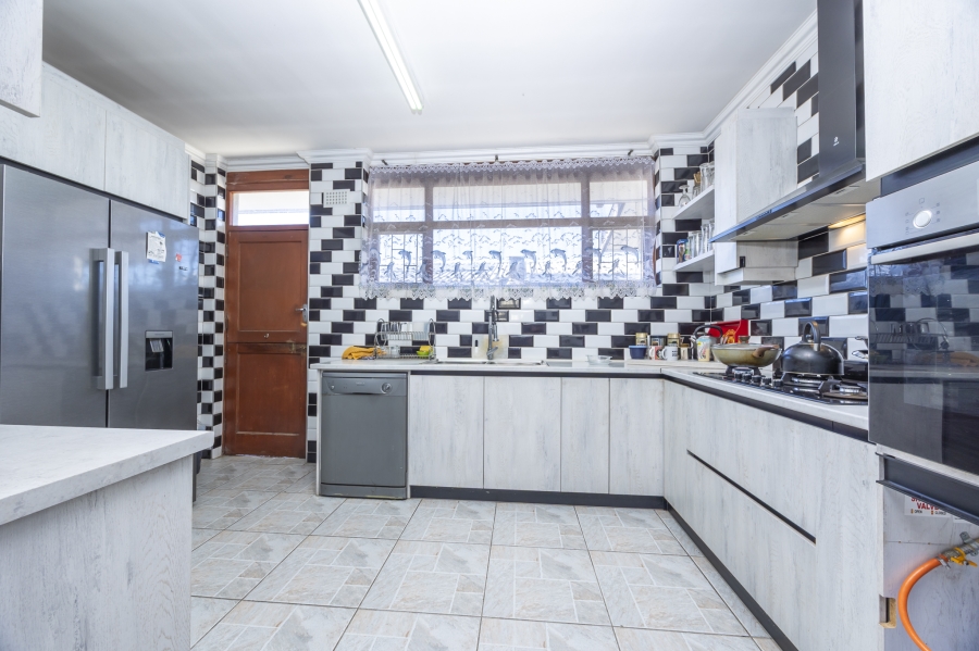 3 Bedroom Property for Sale in Windsor Park Western Cape